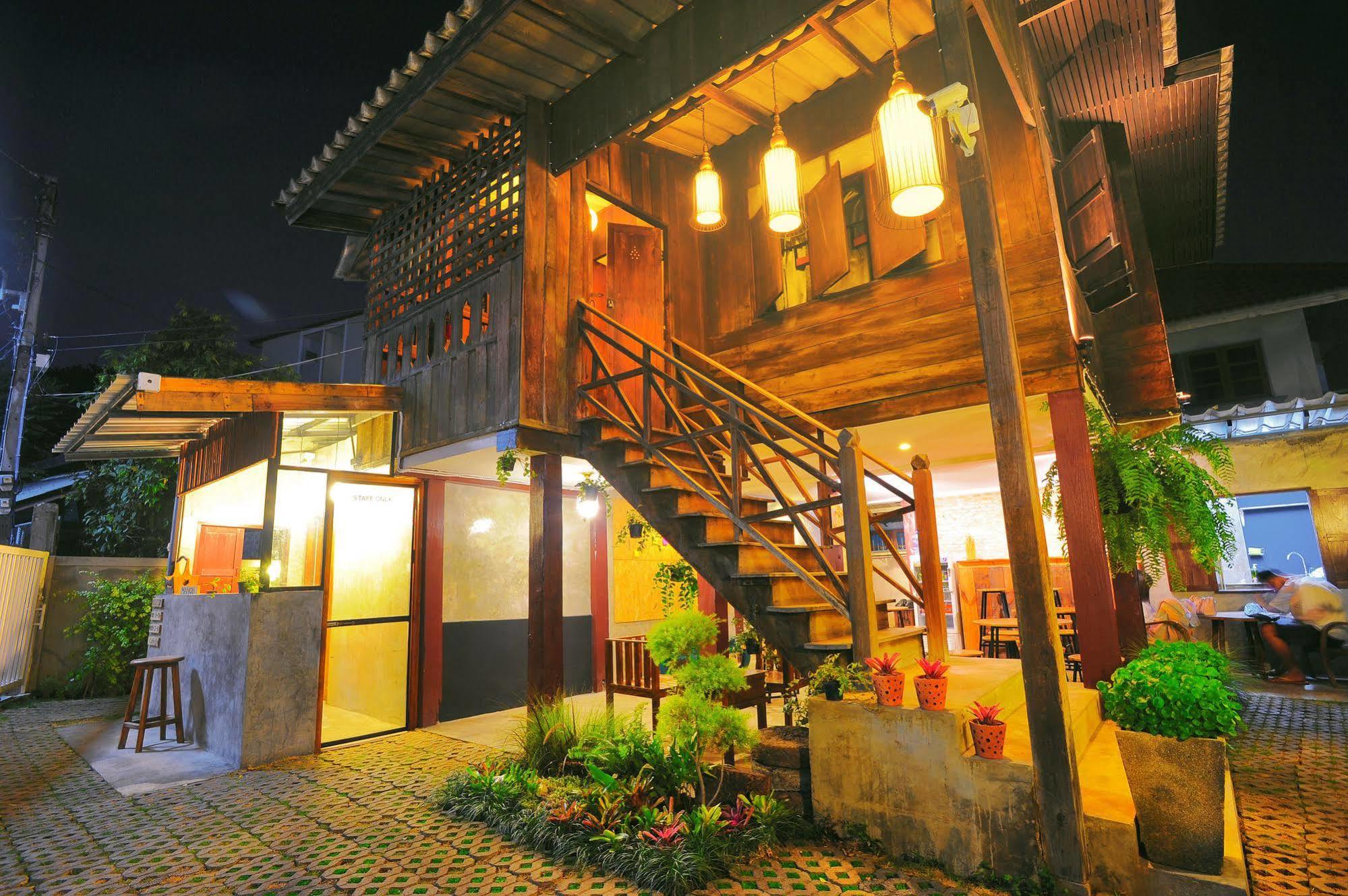 Manon Hostel Chiang Mai Eksteriør billede