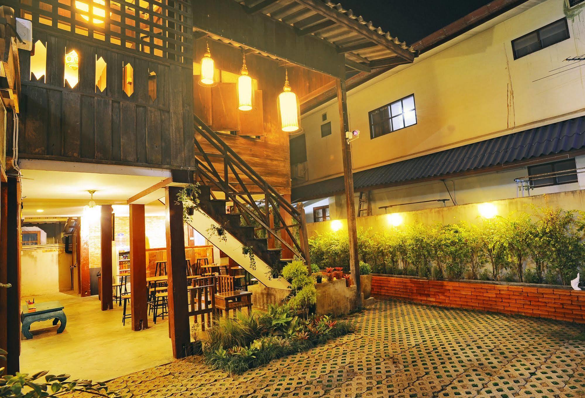 Manon Hostel Chiang Mai Eksteriør billede